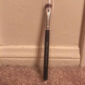 SS011 Oval Shadow Brush